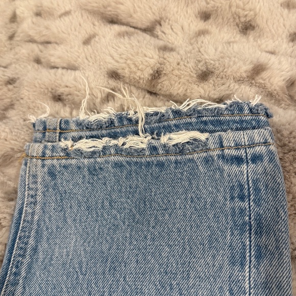 AGOLDE // 90’s Pinch Waist Distressed Jean - Picture 4 of 7